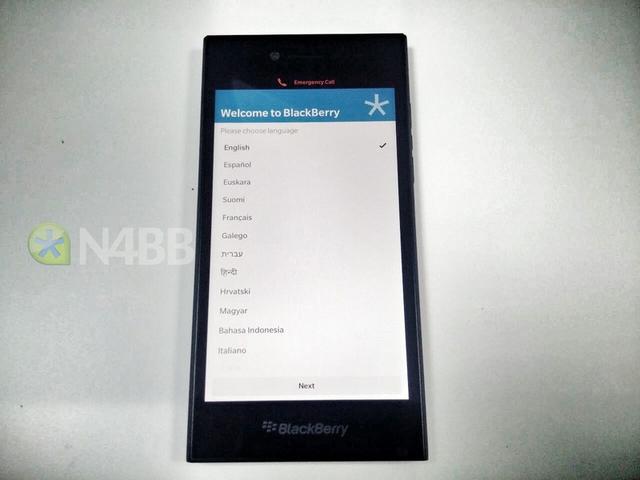 ��ݮ�¿��ж˻���BlackBerry Leap�����ع�