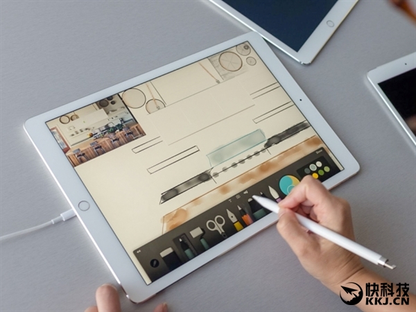 iPad�������Ͽ�ƽ��ҵ Surface�󱬷�