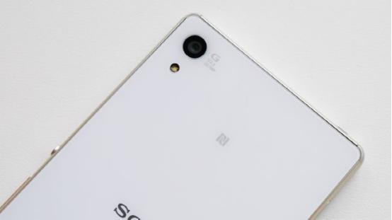 ����Xperia Z5���д��Զ����� ����ͷ�����ڴ�