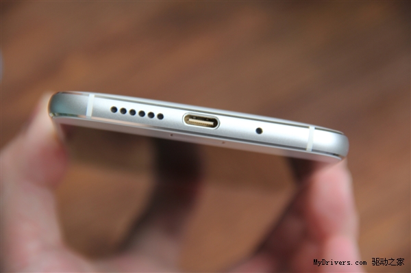 1799ԪZUK Z1�Ա�ͼ�ͣ�iPhone 6����