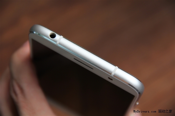 1799ԪZUK Z1�Ա�ͼ�ͣ�iPhone 6����
