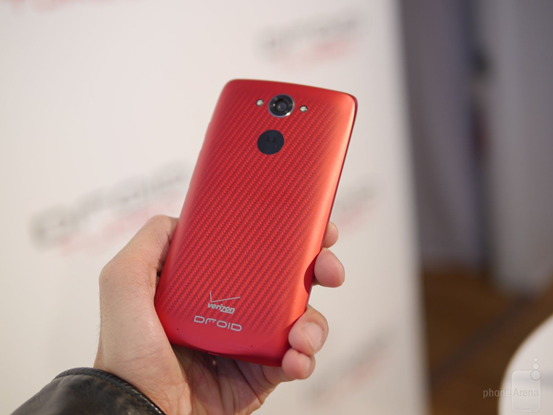 MOTO DROID Turbo���⣺����Ӳ�ʡ�����ǿ��