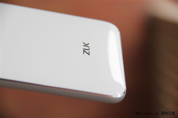 1799ԪZUK Z1�Ա�ͼ�ͣ�iPhone 6����