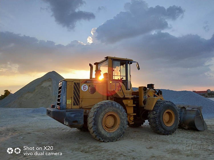 vivo X20��ҫ��ʥ�������淢��ӭʥ��