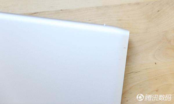 HP新ENVY 14笔记本评测 键盘手感棒网口夹手