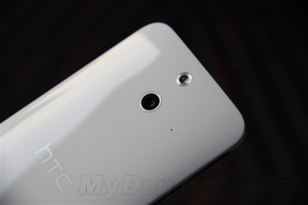 手感超级棒!2799元HTC One时尚版图赏