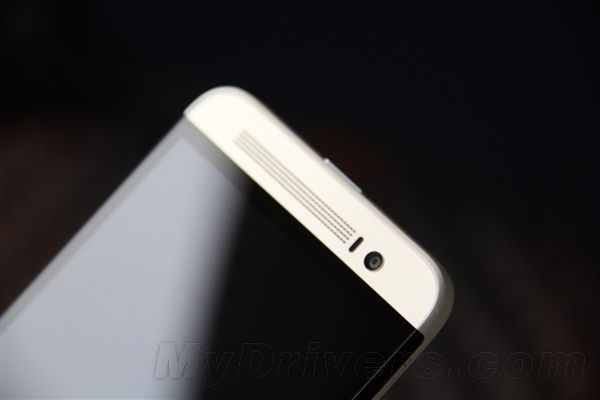 手感超级棒!2799元HTC One时尚版图赏