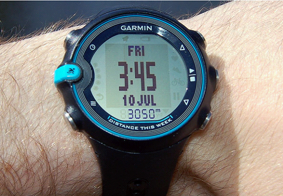 Garmin Swim��רΪ��Ӿ�˶������רҵ�ֱ�