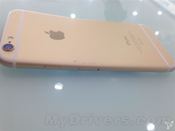 ����ˬ��iPhone 6���е���һ���󱯾�