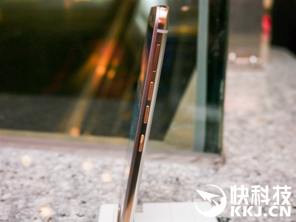 HTC M9+�����������֣�С�Ŀ�