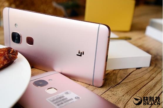 6GB�ڴ����Max 2���� �Լ۱��޵У�