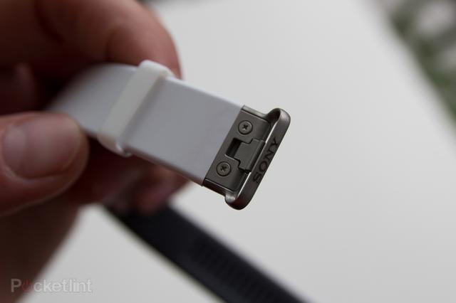 ����SmartBand 2���� ��Ʊ仯����Ӳ����ɫ