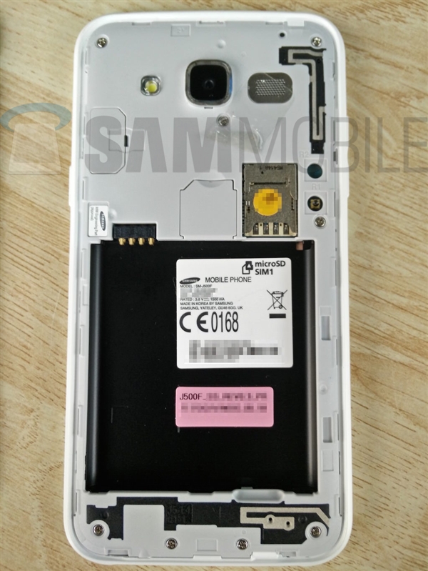 Galaxy J5真机照首曝:可以换电池