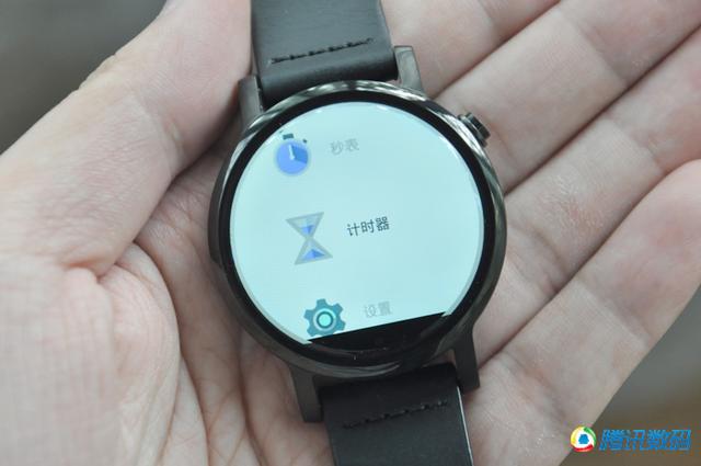 Apple Watch对决新Moto 360:定位有差异