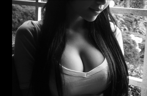 �����iPhone��Ļ�ߴ������Ů�˵��ֱ�