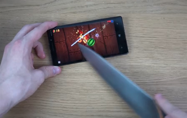 ��������Lumia930��Ļ�������õ�����ˮ��