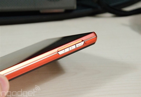 81%��ռ�ȵ��𺳣�����AQUOS Phone����