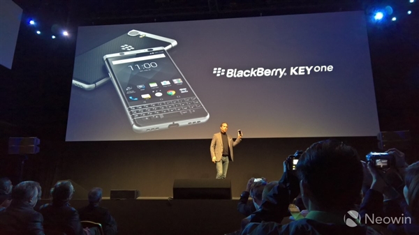 黑莓最后一机!BlackBerry KEYone发布:搭载八核神U