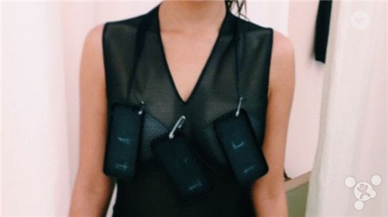 ŦԼʱװ�ܾ���&ldquo;��װ&rdquo;��50̨iPhone���