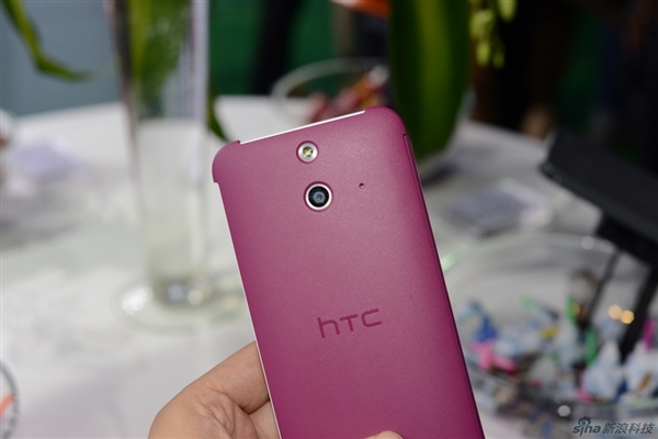 �۸��޵��� HTC Oneʱ�а����ͼ��