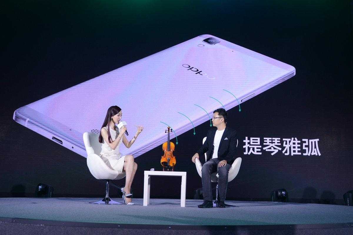 4OPPO��ϯ��ҵ���ʦ�������ʾ��R7������������Ż����.JPG