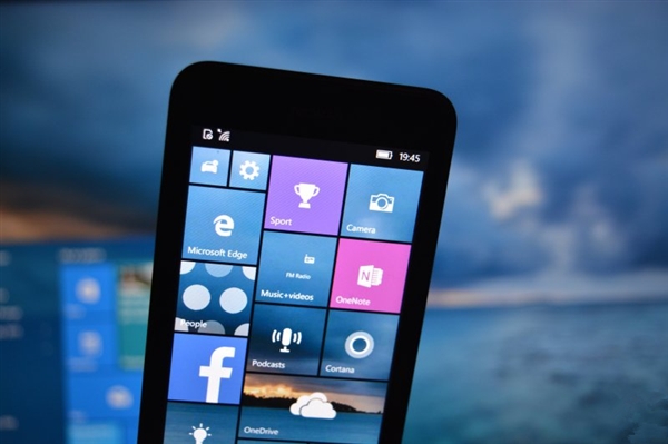 Win10�ֻ���ϵͳͼ�ͣ�1G�ڴ�Ҳ����ת
