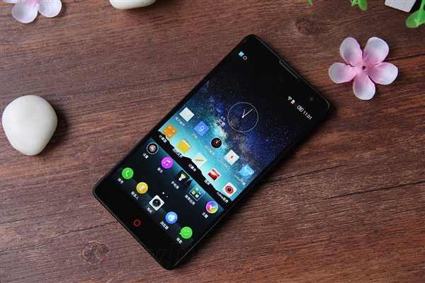 ��ȫ������ 1999Ԫ˫��4G���nubia Z7 Maxͼ��