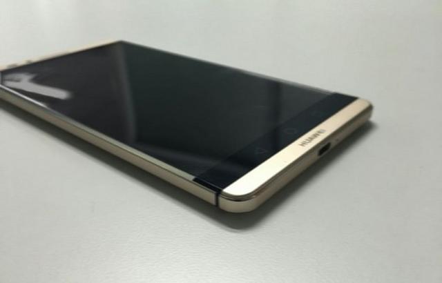 ��ΪMate 8�����ع⣺�ޱ߿�+˫��ͷ