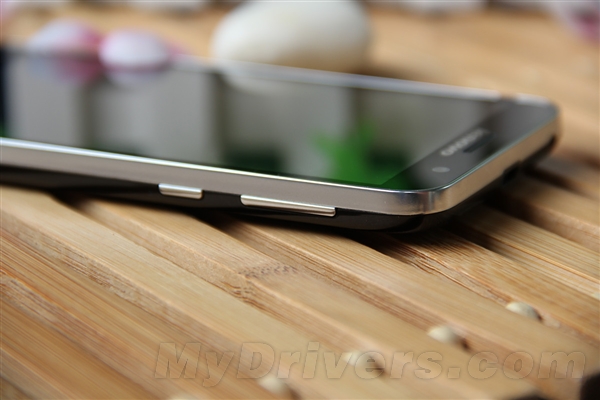 �˺�/2GB�ڴ� 798Ԫ����4G��A8ͼ��