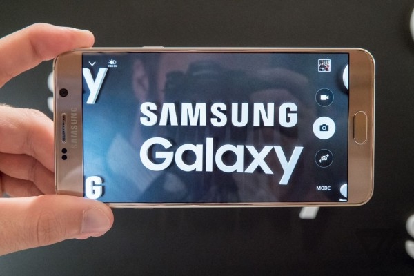 Galaxy Note 5��ʽ�����������Ļ���