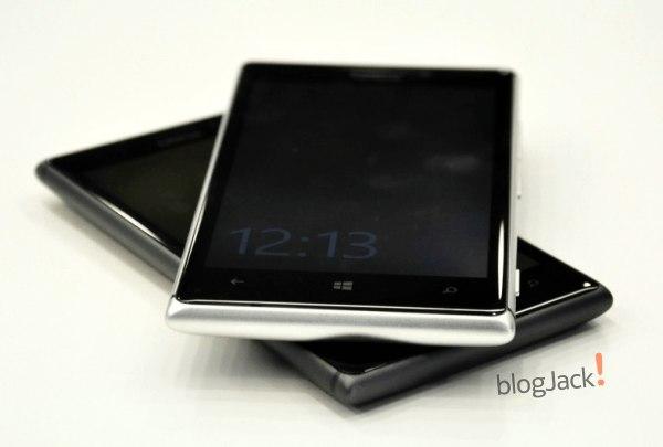 ��΢��Lumia 840�������� ����Saana