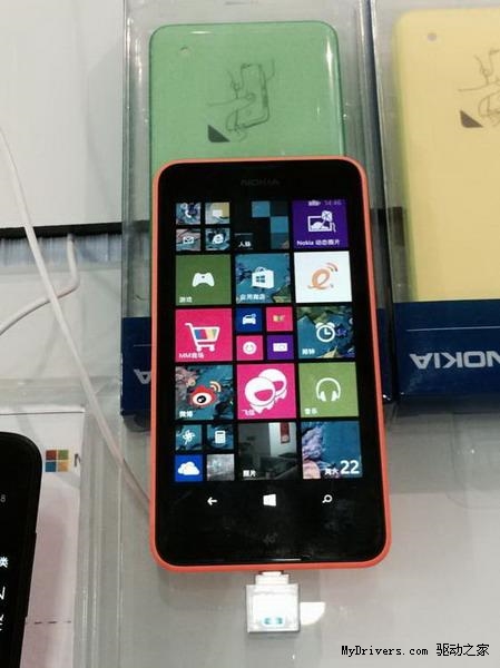 ���ڵ�һ��4G˫��Lumia�ֻ�����