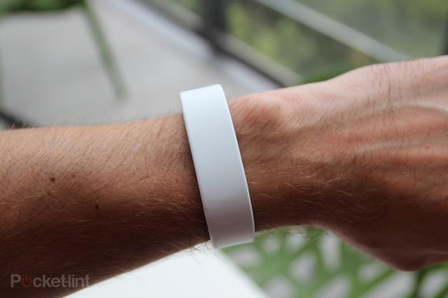 ����SmartBand 2���� ��Ʊ仯����Ӳ����ɫ
