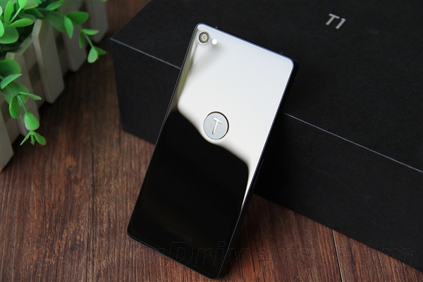 �黳�����2480Ԫ�����ֻ�T1 4G�濪��ͼ��