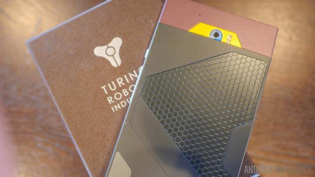 �׿�Һ̬�����ֻ�Turing Phone��ʼԤ�� 