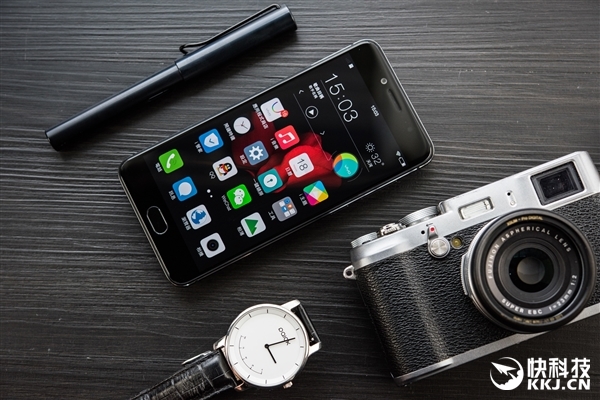 �����׿�����ɫ�ֻ�vivo X7 ת˲�ɾ���