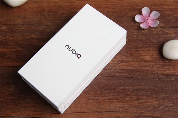 1499Ԫ������801/˫��4G nubia Z7 miniͼ��