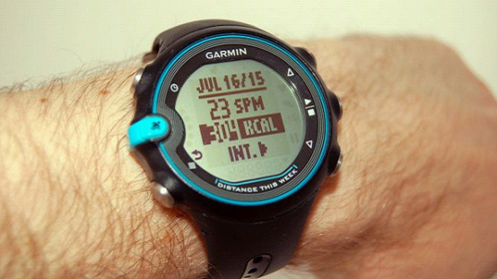 Garmin Swim��רΪ��Ӿ�˶������רҵ�ֱ�