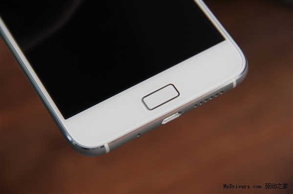 1799ԪZUK Z1�Ա�ͼ�ͣ�iPhone 6����
