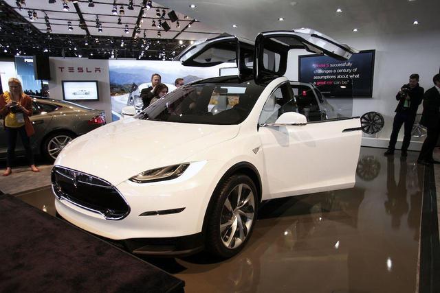 �������� ��˹��SUV��Model X�����𽻸�