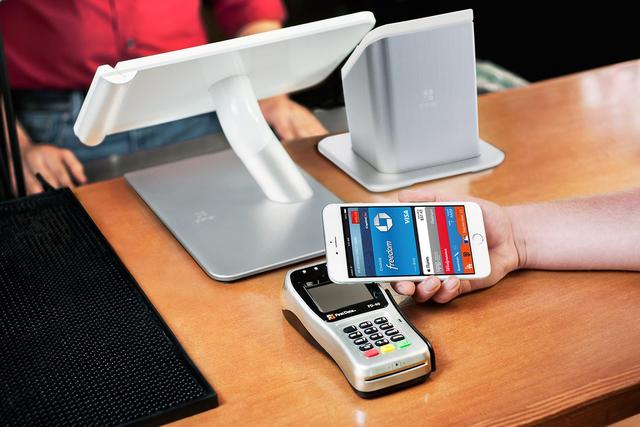 ר����ʾApple Pay��֧�ֵ�Ե�ת�˹���