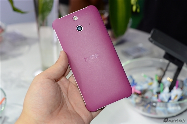 �۸��޵��� HTC Oneʱ�а����ͼ��
