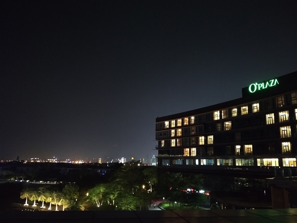 一加2代夜拍样张首曝!号称秒iPhone 6