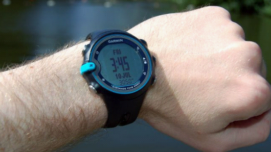 Garmin Swim��רΪ��Ӿ�˶������רҵ�ֱ�