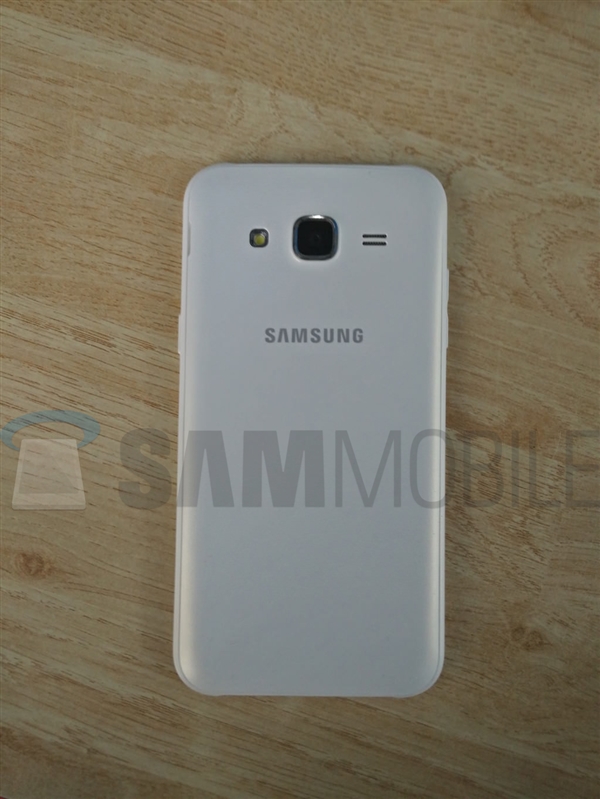 Galaxy J5真机照首曝:可以换电池