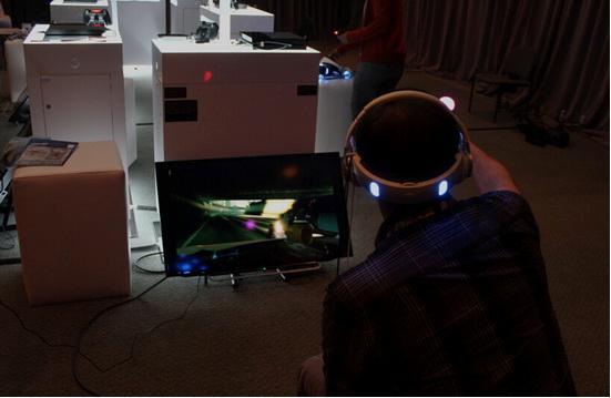 E3虚拟现实游戏:Oculus更成熟 微软另辟蹊径