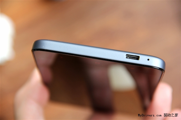 红米Note 2图赏:更轻、更薄、更舒适