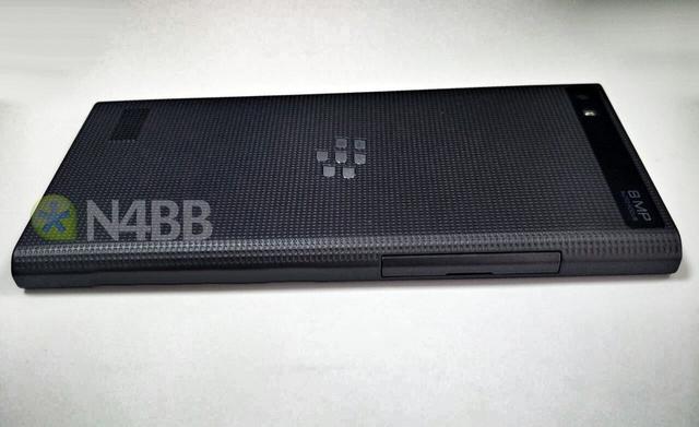 ��ݮ�¿��ж˻���BlackBerry Leap�����ع�