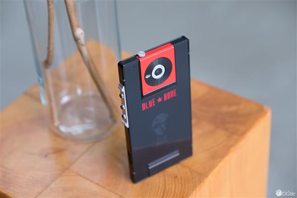 �޽�&ldquo;��ɫ��ͷ&rdquo;�ֻ�ͼ�����飺���ҡ������