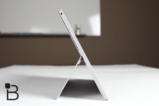 ��Surface Pro 4����΢��Build����Ϸ���